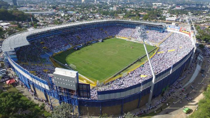 En una de las llaves más parejas, El Salvador y Panamá buscarán su boleto al Preolímpico cuando ambas selecciones se midan en el Cuscatlán.