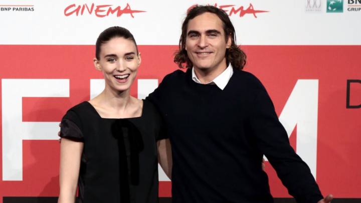 Luego de tres años de noviazgo, Rooney y Joaquin están listos para vivir uno de los papeles más importantes de su vida, pues están comprometidos.