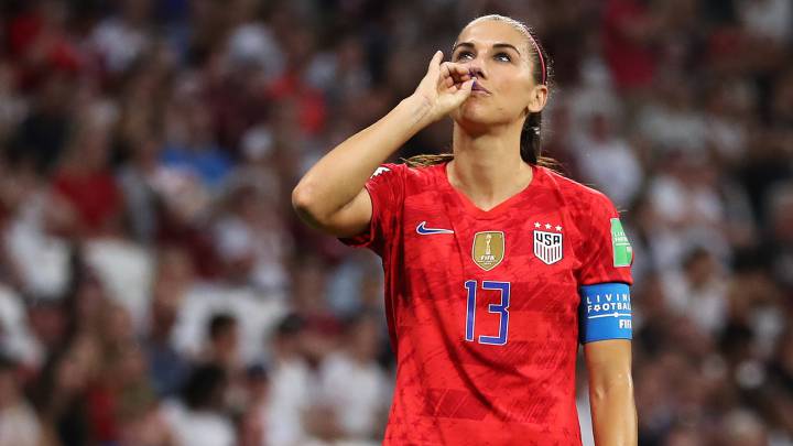 La campeona con la Selección Estadounidense fue espectadora del duelo en el que LA Galaxy eliminó a Xolos en los cuartos de final de la Leagues Cup.