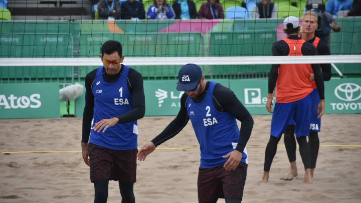 Jugadores de El Salvador de vóleibol de playa