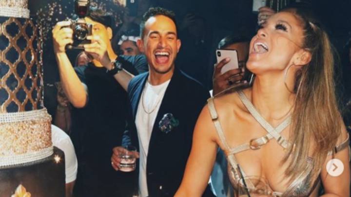 La diva del Bronx festejó sus 50 años de vida con una gran fiesta rodeada de sus familiares y amigos, por lo que lo compartió en sus redes sociales.