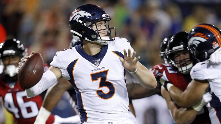 Drew Lock en partido de los Broncos