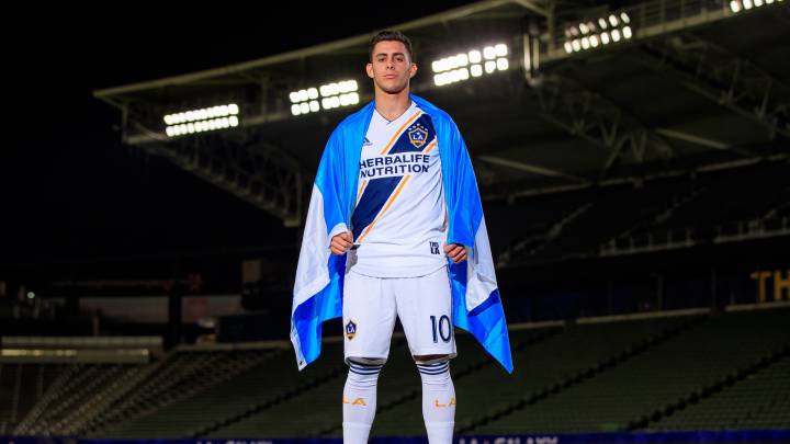 Cristian Pavón llevará el histórico dorsal número 10 de Los Ángeles Galaxy, que ha sido utilizado por jugadores como Landon Donovan y Giovani dos Santos.