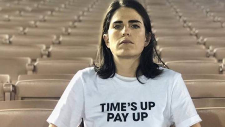 La actriz mexicana compartió una imagen en su cuenta de Instagram, en la cual usa una playera en apoyo a las exigencias de la selección de futbol femenil de Estados Unidos.