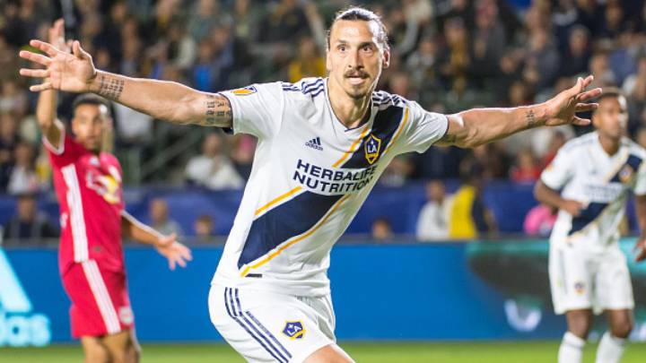Zlatan celebrando anotación con LA Galaxy