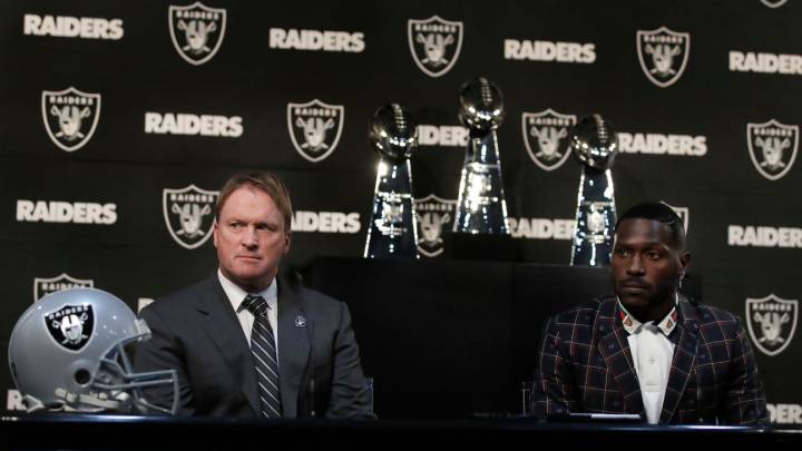 Antonio Brown y Jon Gruden