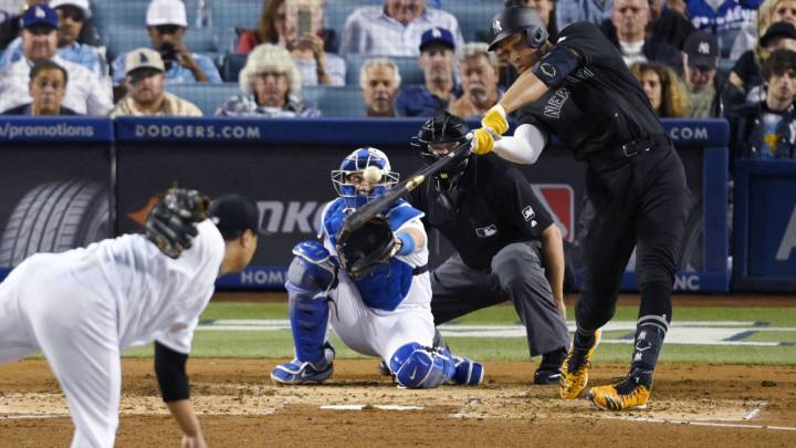 Los Yankees y los Dodgers dividieron triunfos en los primeros dos partidos de la serie. Sin embargo, ese empate se romperá el domingo cuando concluyan su serie.
