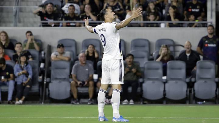 Zlatan Ibrahimovic, el enemigo número uno de Carlos Vela