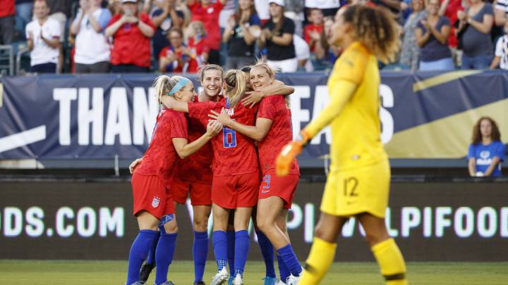 Previo al encuentro de la Selección Estadounidense Femenil ante Portugal, una niña demostró su emoción al conocer a las actuales campeonas del mundo.