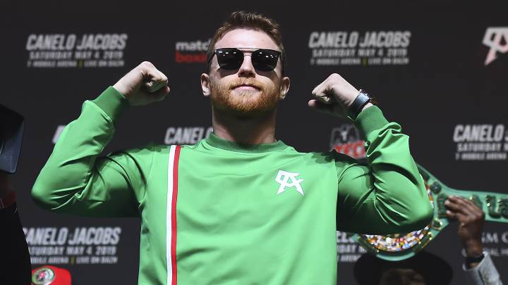 El boxeador mexicano será la cara principal de la edición del mes de septiembre en la prestigiosa revista de moda y estilo.