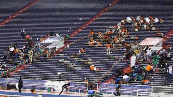 Al terminar un partido entre las secundarias Williamson y LeFlore en Alabama, Estados Unidos, se presentó un tiroteo que dejó a más de 10 heridos.