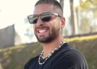Maluma lloró al ver el primer avión que se compró