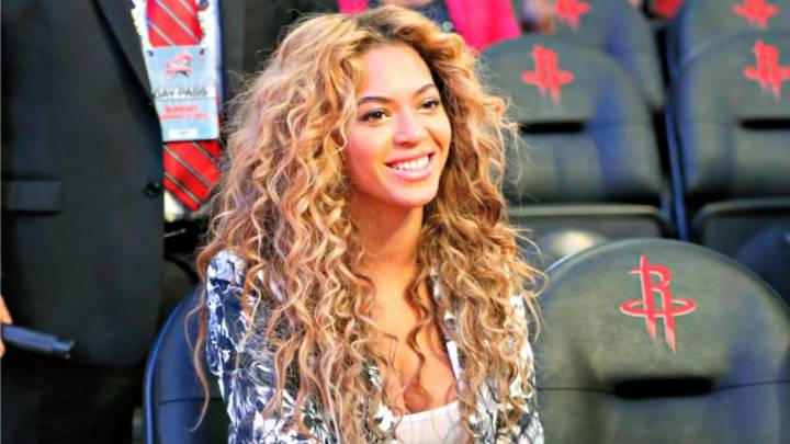 No es ningún secreto que Queen B es una de las mayores seguidoras del equipo de basquetbol, por lo que felicitaron a la cantante por su cumpleaños 38.