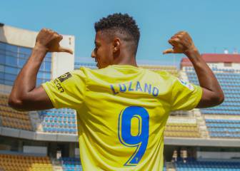 Choco Lozano hizo su presentación con el Cádiz