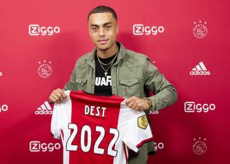 Sergiño Dest renueva con el Ajax de Ámsterdam hasta 2022