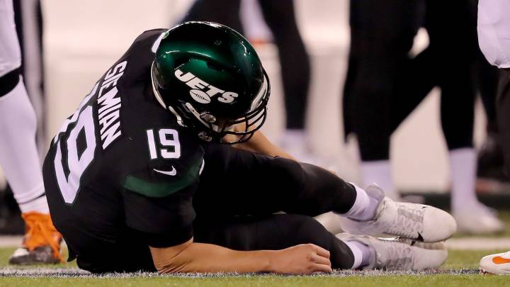 Trevor Siemian con lesión en partido de Jets
