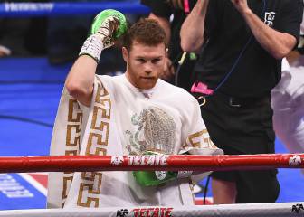 Canelo, a entrar en los libros de historia del boxeo mexicano