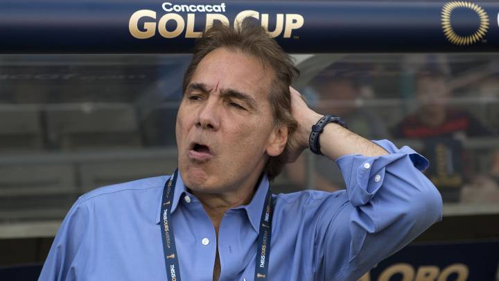 El presidente del Comité Ejecutivo de la Federación Salvadoreña de Fútbol afirmó que Carlos de los Cobos no seguirá en El Salvador si no califican al hexagonal.