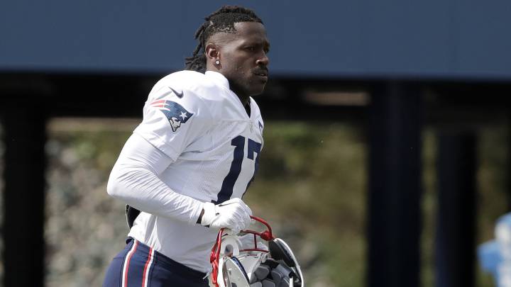 Antonio Brown con Patriots