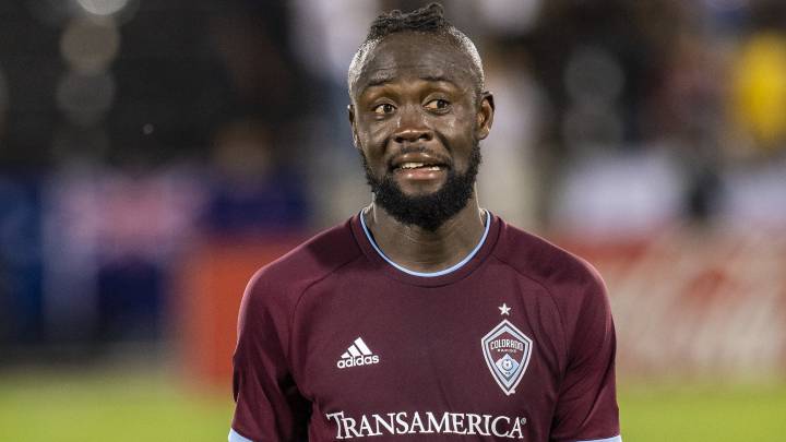 El delantero de Colorado Rapids se despachó con golazo que le daba la ventaja momentánea sobre Sporting KC. El partido terminó 3-2 en favor de los Rapids.