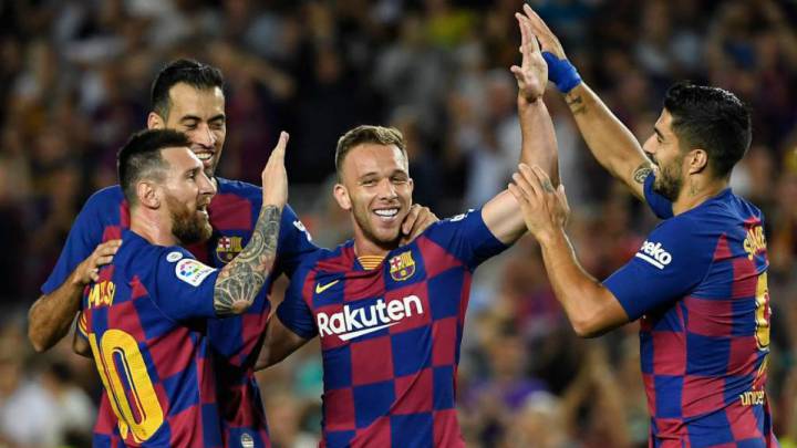 El mediocampista brasileño recibió a pase de Busquets para meter un fogonazo de larga distancia que incrustó en el ángulo superior izquierdo.