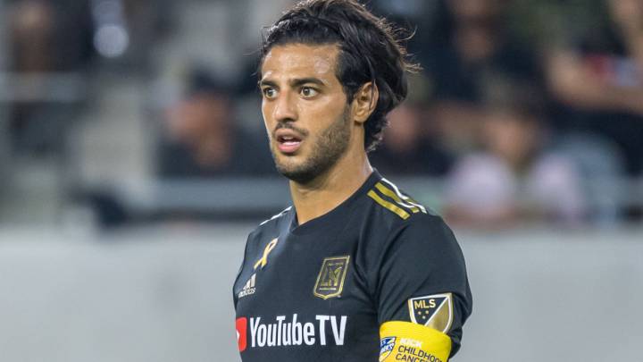 El delantero mexicano de LAFC apareció en una nueva portada del famoso videojuego que precisamente fue lanzado este viernes, 27 de septiembre.