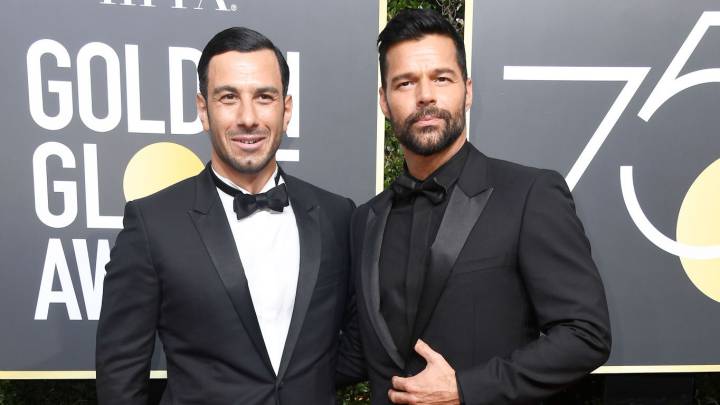 Ricky Martin y Jwan Yosef en la 75° entrega de los Golden Globes, en Beverly Hills, California. 2018