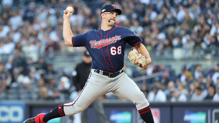 Randy Dobnak, de conductor de Uber a pitcher en Playoffs