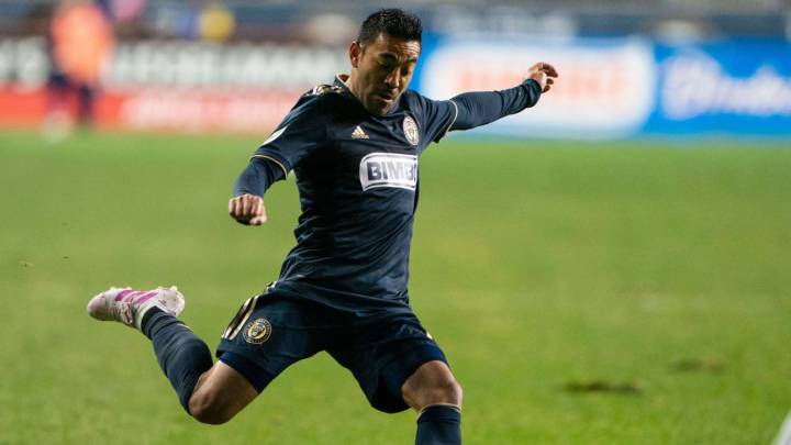 Marco Fabián se enfrasca en una pelea al anotar penal en la MLS