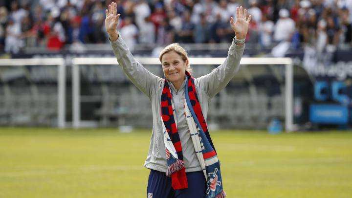 La histórica entrenadora se despidió de la Selección Estadounidense Femenil con un empate ante la Selección de Corea en el Soldier Field.