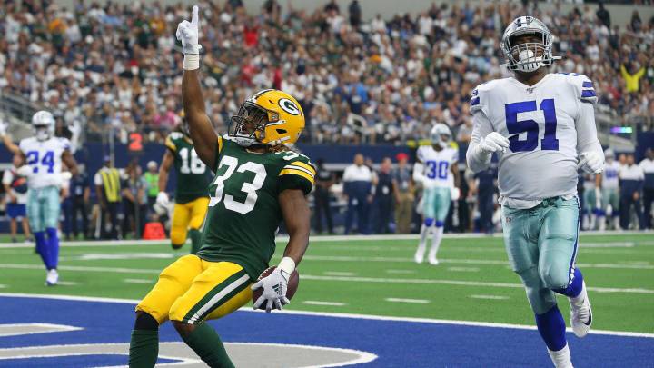 Aaron Jones en partido de Packers.