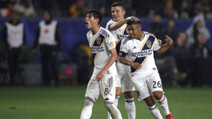 La joya de LA Galaxy reveló que es fan del Club América, a pesar que sus padres le van a las Chivas; además de revelar que es ídolo del mayor de los Dos Santos.