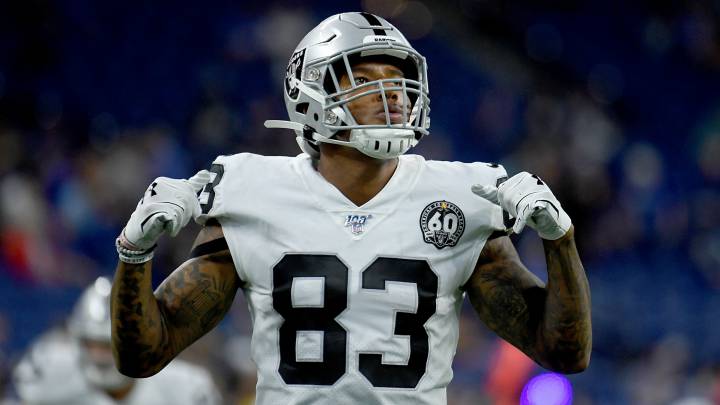 Darren Waller en partido de Raiders