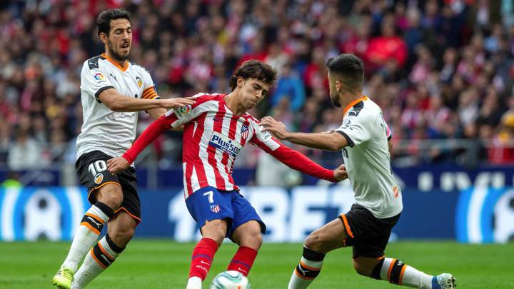 Atlético Madrid y Valencia dividen unidades en el Wanda
