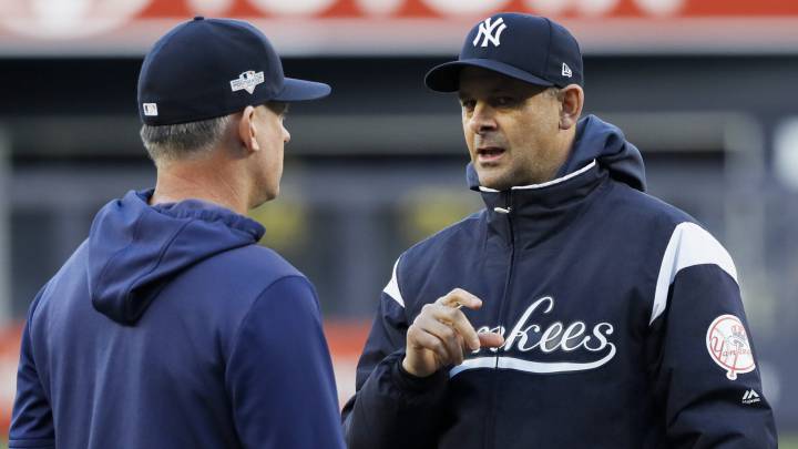 AJ Hinch y Aaron Boone en la ALCS