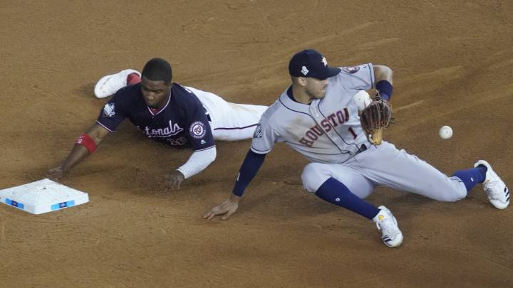 Carlos Correa y Víctor Robles en la Serie Mundial