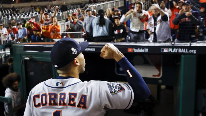 Carlos Correa celebrando