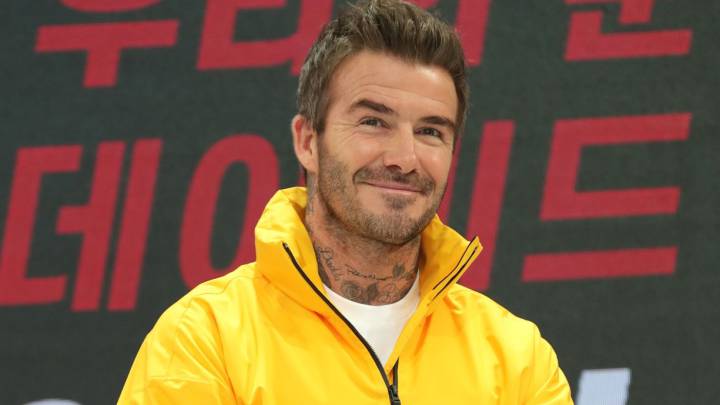 David Beckham lleva a sus hijos a conocer su estatua de LA Galaxy