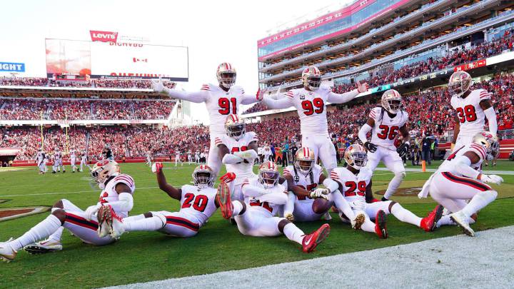 Defensiva de 49ers con Panthers