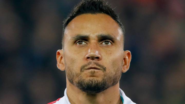 Keylor Navas busca DJ y diseñador de modas para fiesta