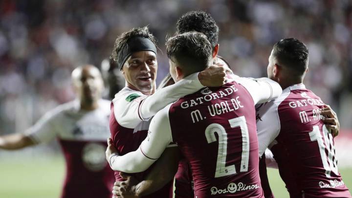 El Monstruo Morado sacó ventaja como local, pero la serie sigue con vida y todo puede suceder; Venegas fue el autor de la única anotación...