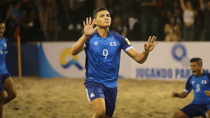 Salvadoreño Rubén Batres gana premio al Mejor Gol del Año