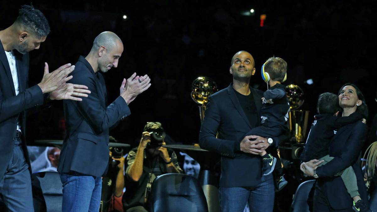 Tony Parker en ceremonia de Spurs