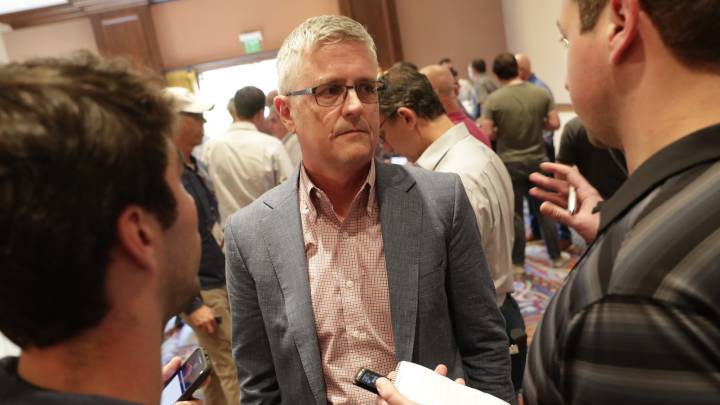 Jeff Luhnow en conferencia de prensa
