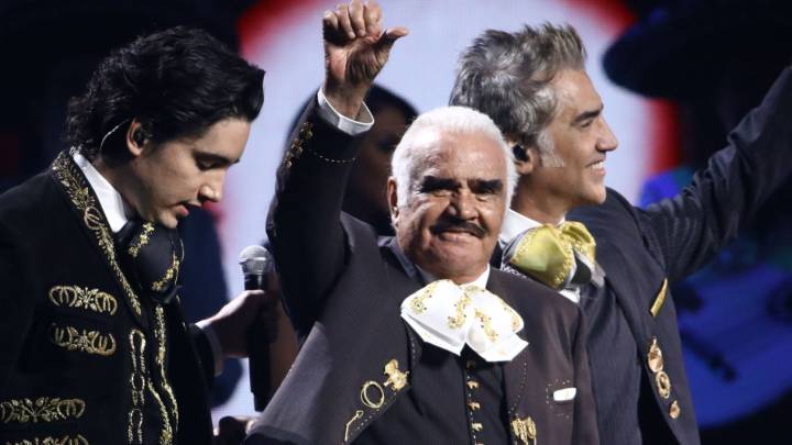 Vicente Fernández deja el retiro y regresa para los Latin Grammy