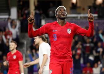 USA le propina una paliza a Canadá y va por la clasificación