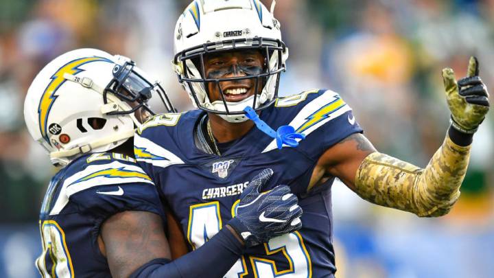 Michael Davis con Los Angeles Chargers