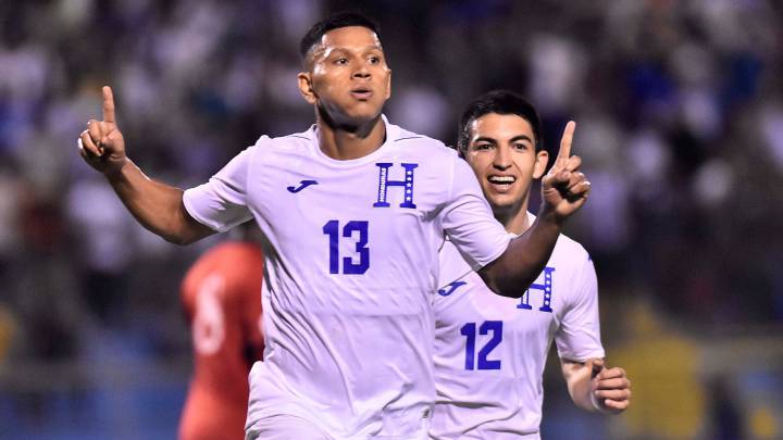 La escuadra catracha masacró en casa a la Selección Trinitaria y se consolidó en la primera posición del Grupo C, con lo que se metió al Final Four y a la próxima Copa Oro.