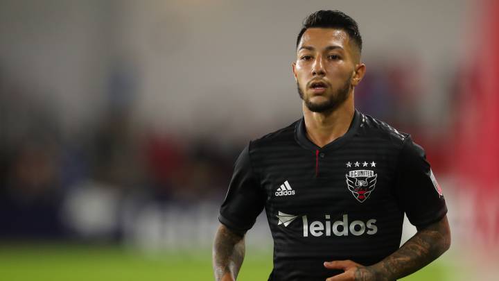 Luciano Acosta no entra en planes de Derby County