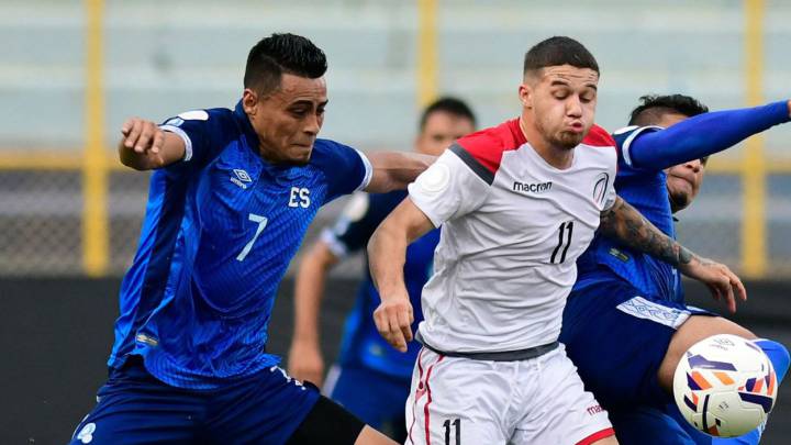 Luego de la victoria de El Salvador sobre República Dominicana, Darwin Cerén denunció el robo de un bolso en el que se encontraba su pasaporte.